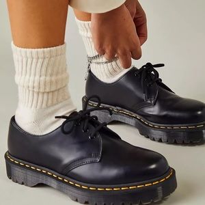 doc marten low 1461